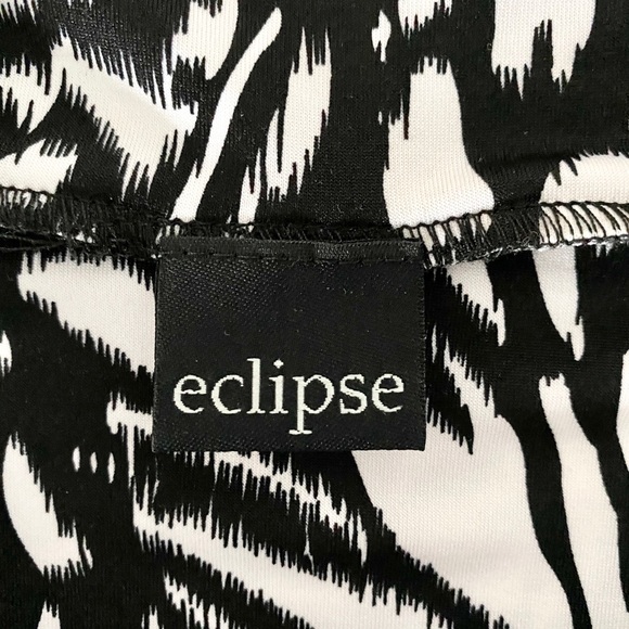 NWOT Bodycon Mini Black & White Skirt - Picture 3 of 3